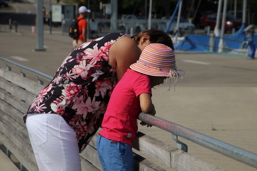 Bonele filipineze ajung mai repede în Ungaria decât în România