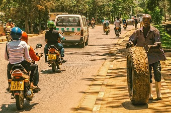 Dispută între Marea Britanie și Irlanda - migranții fug dintr-o țară în alta pentru a scăpa de expulzarea în Rwanda