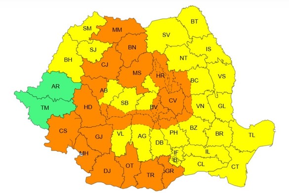 HARTĂ Alertă de vremea rea în aproape toată țara