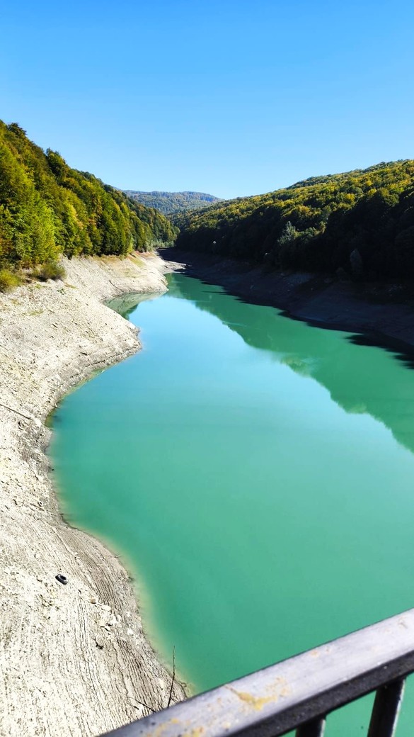 Barajul Paltinu - cel mai scăzut coeficient de umplere din ultimii 6 ani FOTO