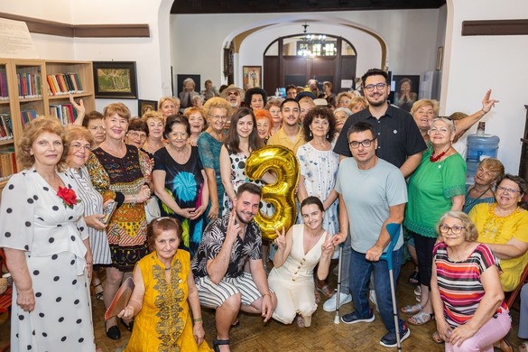 FOTO 3 din 5 seniori din orașele României se simt singuri. Izolarea afectează sute de mii de vârstnici STUDIU