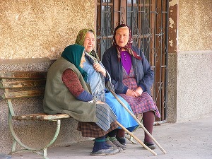 Fenomenul de îmbătrânire continuă să se accentueze în România