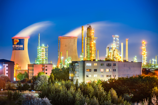 EXCLUSIV Înțelegere OMV Petrom - angajați. Au bătut palma pentru creșterea salariului anul viitor. Petrom dă dividende peste profit - surse