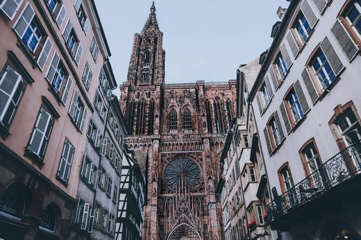 VIDEO Un tramvai a intrat într-un zid al gării din Strasbourg