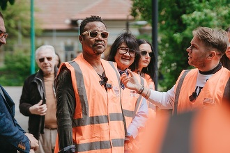 FOTO Cuba Gooding Jr, în România. A mers pe șantierul unei clinici de psihiatrie pediatrică