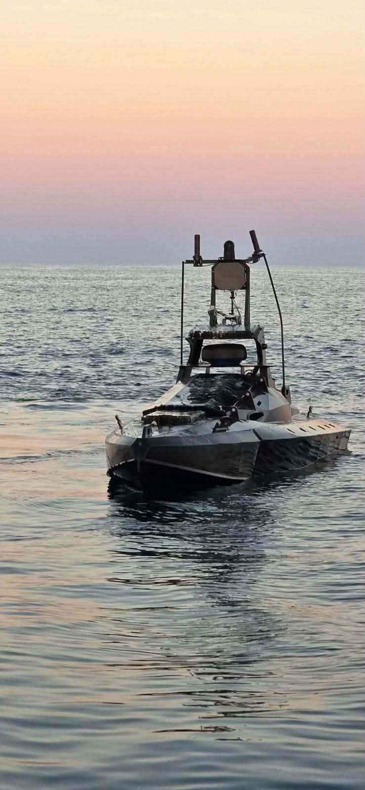 ULTIMA ORĂ FOTO Dronă marină distrusă lângă Neptun Deep. Ministrul Apărării spune că drona era încărcată cu explozibil și nu era ucraineană