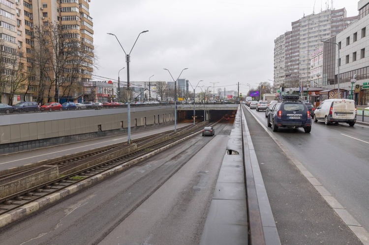 Unul dintre cele mai mari pasaje din București, acum în degradare, intră în reabilitare. PMB lansează licitația pentru consolidarea Pasajului Victoriei