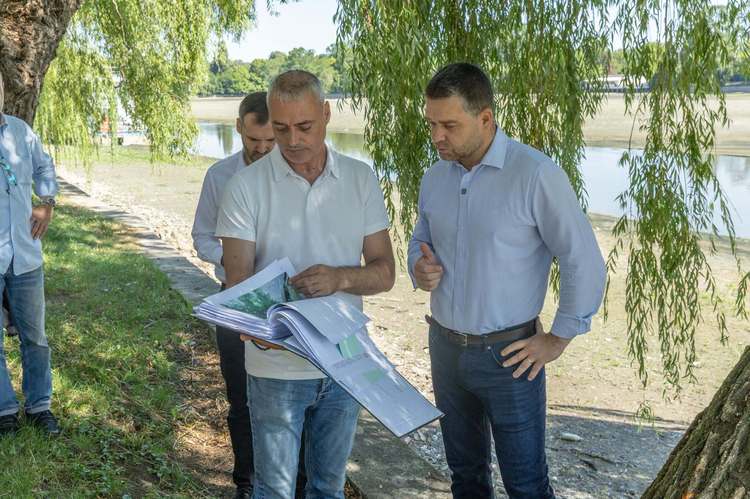 FOTO Ciucu, în forță: Mă duc peste constructor în Herăstrău!