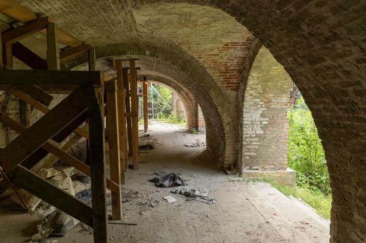 FOTO Curtea Veche din București intră în șantier: Primăria investește 2 milioane de lei pentru salvarea monumentului