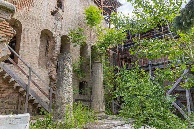 FOTO Curtea Veche din București intră în șantier: Primăria investește 2 milioane de lei pentru salvarea monumentului
