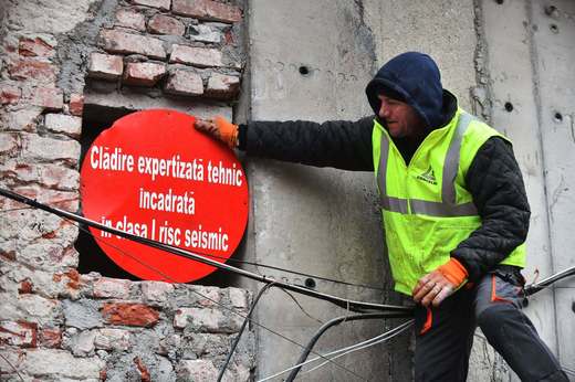 FOTO&LISTA 13 clădiri din București vor intra în consolidare seismică
