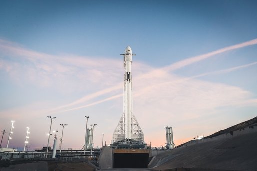 Lansarea Falcon 9 de către SpaceX a produs confuzie și speculații în rândul californienilor