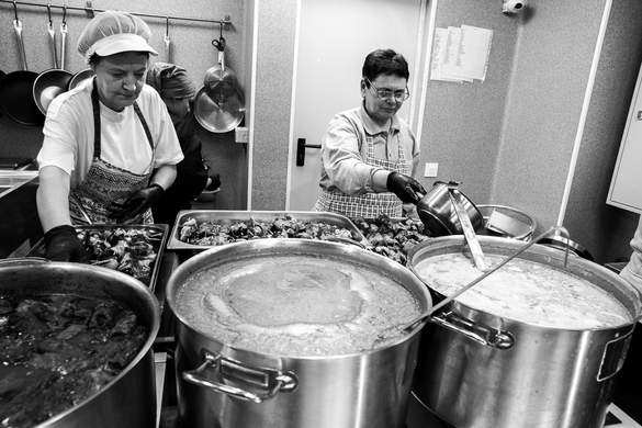 FOTO Fostul campion olimpic Ivan Patzaichin a deschis un restaurant pescăresc în București cu rețete tradiționale gătite de lipovence