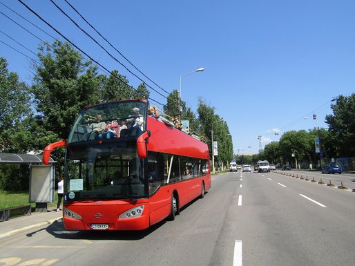 Compania de transport public din Constanța a redeschis linia turistică estivală cu autobuze etajate