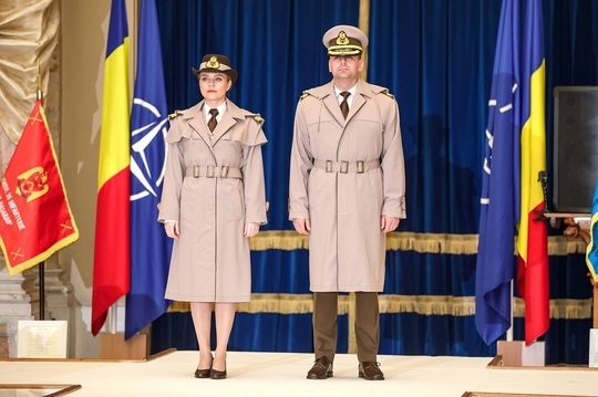 FOTO Noile uniforme ale Armatei Române