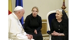 VIDEO Dăncilă i-a dăruit Papei un ceas al cărui cadran include și pământ românesc și o curea lucrată manual