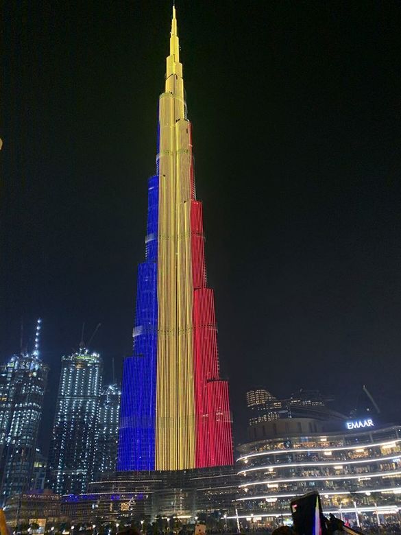 FOTO Turnul Burj Khalifa din Dubai, în culorile tricolorului românesc. Evenimente similare în Times Square, la Ankara și Dublin