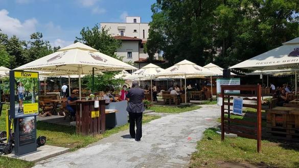FOTO Restaurante deschise, restaurante încă închise în București (II)