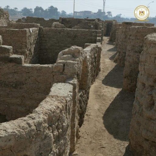 FOTO Arheologii au descoperit "cel mai mare oraș antic" din Egipt în apropiere de Luxor 