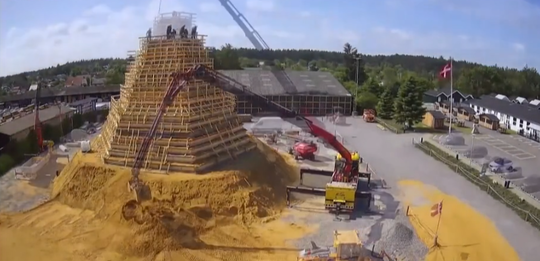 VIDEO Cel mai înalt castel din nisip din lume, construit în Danemarca