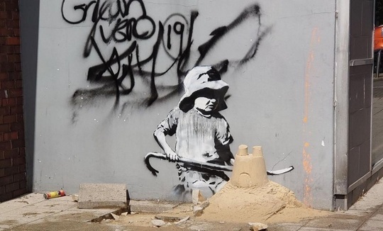 FOTO Lucrări în stilul lui Banksy au apărut în orașe din estul Angliei