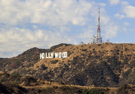 Scenariștii greviști de la Hollywood au ajuns la un acord provizoriu cu studiourile