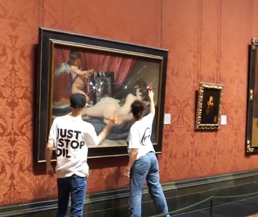 VIDEO Vandalism în numele protecției mediului: Membri ai mișcării Just Stop Oil au atacat cu ciocane un tablou de Velázquez de la Galeria Națională din Londra