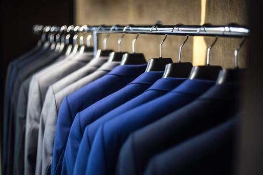 Cum să creezi garderoba perfectă: Ghidul pentru bărbații care apreciază stilul și calitatea