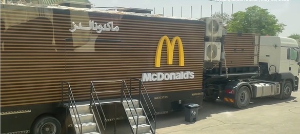 FOTO Autoritățile saudite au pregătit un McDonald’s mobil pentru Trump