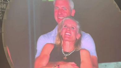 Directorul general al unei companii americane din domeniul tehnologiei, suspendat după ce îmbrățișarea sa cu o colegă de la concertul Coldplay a devenit virală