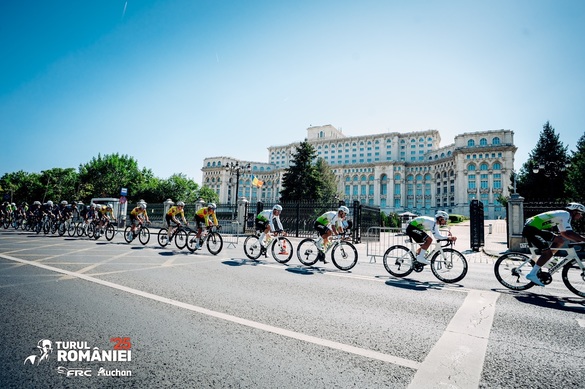 Turul României s-a terminat cu o adevărată sărbătoare ciclistă în centrul Capitalei