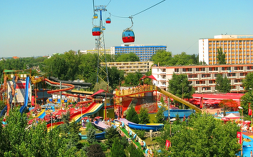 “Reclamă” în presa rusă la Litoralul românesc: Toată lumea vorbește rusește. Fetele îi iubesc foarte mult pe “frații noștri” pentru că le dau cadouri