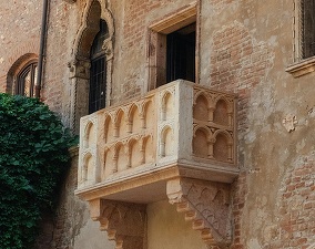 Balconul fals al Julietei, sub taxă pentru a opri turiștii VIDEO