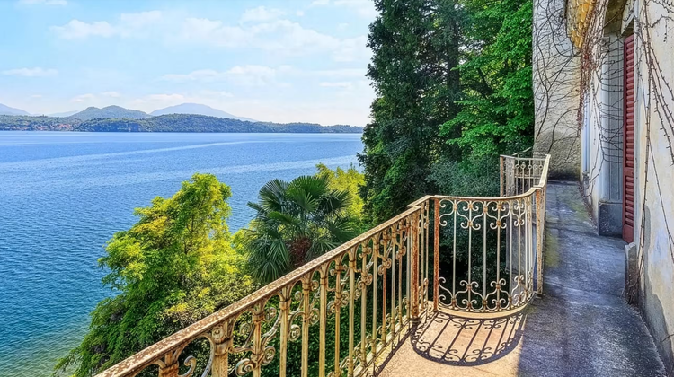 FOTO Castelul lui Gianfranco Ferré, scos la vânzare pentru 5,8 milioane de euro