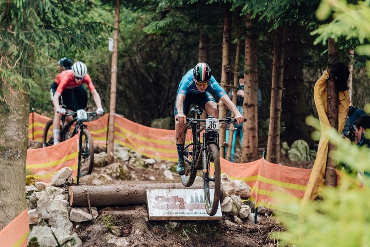 Auchan susține viitorii campioni ai ciclismului european la Cheile Grădiștei, gazda Campionatului European de MTB pentru Tineret