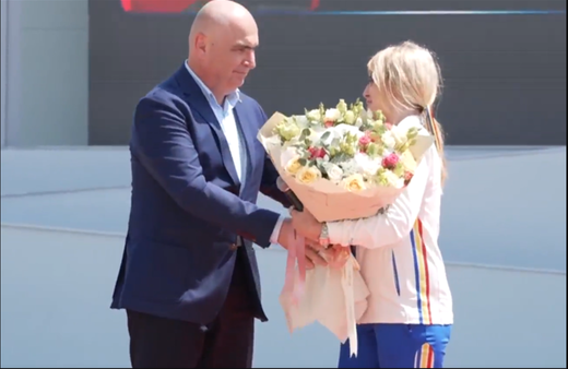 FOTO Sala de gimnastică "Nadia Comăneci" a fost inaugurată în Otopeni, la 50 de ani de când perfecțiunea a schimbat istoria. Premierul Bolojan: Respect pentru oamenii care au dus numele țării noastre pe meridianele globului