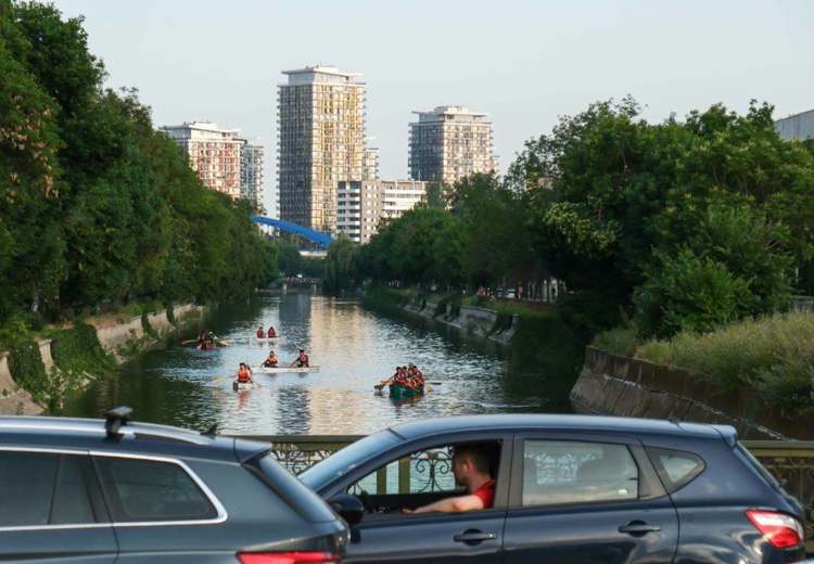 FOTO Start la plimbări gratuite pe Dâmbovița