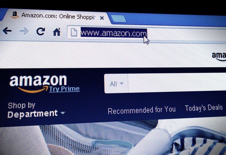 Amazon a fost amendată cu 65.000 de lire sterline, pentru că a încercat să trimită produse periculoase cu avionul