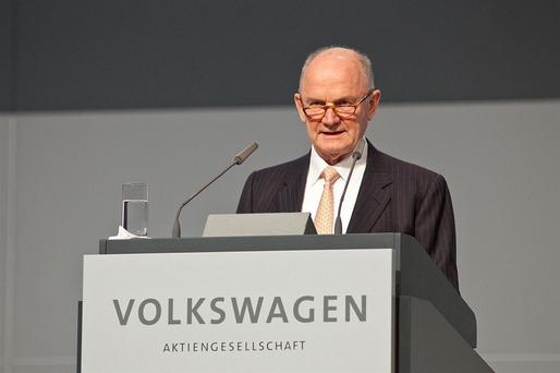 Ferdinand Piech a semnat un acord de vânzare a acțiunilor în cadrul Porsche și VW Group către alți membri ai familiei