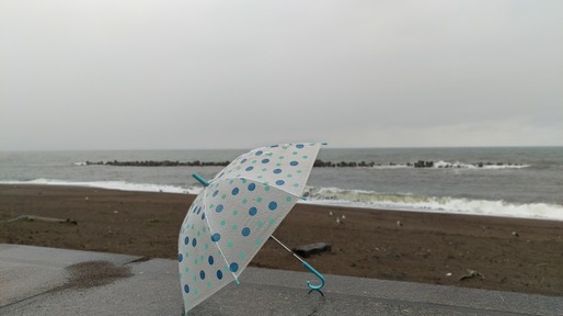 Turoperator de litoral: Zilele ploioase de vară scad vânzările de vacanțe la mare cu până la 30%