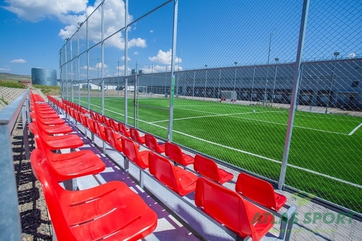 FOTO Lidl construiește terenuri de fotbal pentru angajați