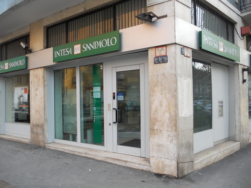 Intesa vrea să-și extindă afacerile din afara Italiei. Banca este pregătită de achiziții în Europa Centrală și de Est și în țări din zona Mării Mediterane