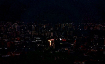 Guvernul din Venezuela reduce durata zilei de lucru din cauza penelor de curent