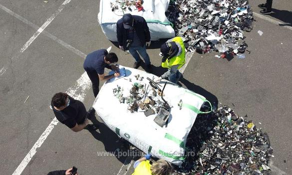 FOTO Peste 200 de tone de deșeuri din Germania descoperite în Portul Constanța Sud Agigea și în PTF Giurgiu
