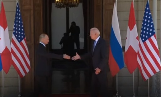 VIDEO Putin și Biden, prima întâlnire. Strigăte și îmbrâncituri între jurnaliști americani și ruși cu forțe de securitate