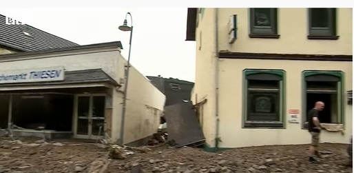 VIDEO Germania - Inundații fără precedent. Zeci de decese și distrugeri