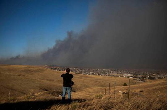 VIDEO&FOTO Incendii puternice în Colorado: sute de case distruse, zeci de mii de persoane evacuate