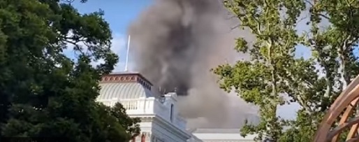 VIDEO Incendiu puternic la sediul Parlamentului Africii de Sud