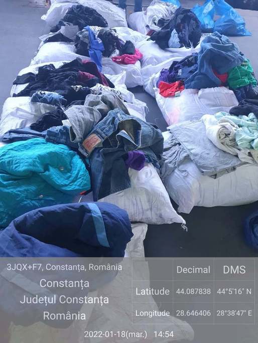 O nouă sursă de poluare: mii de tone de deșeuri textile aduse în România drept haine second hand, care sunt de fapt aruncate și poluează pe termen lung