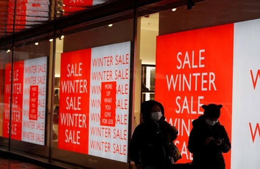 Cumpărătorii britanici fac stocuri de lenjerie groasă, mănuși și halate, pentru a se pregăti de o iarnă cu prețuri mari ale energiei